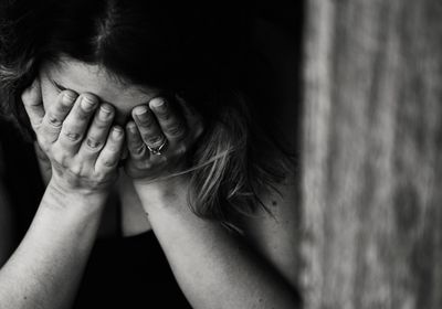 You are currently viewing <strong>Die 7 wichtigsten Rettungs-Anker, die Dir nach einem schweren Schicksalsschlag helfen können</strong>